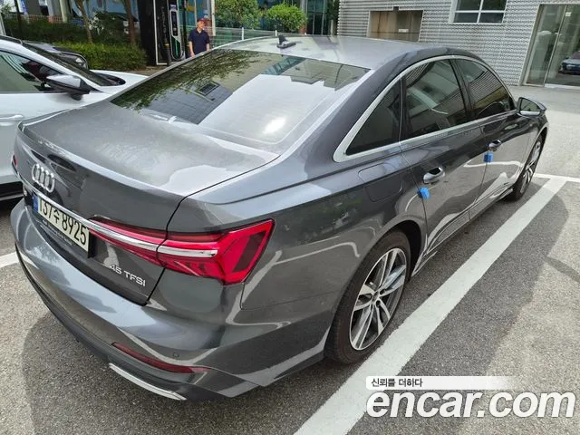 Audi A6 45 TFSI Premium — Фото автомобиля 3