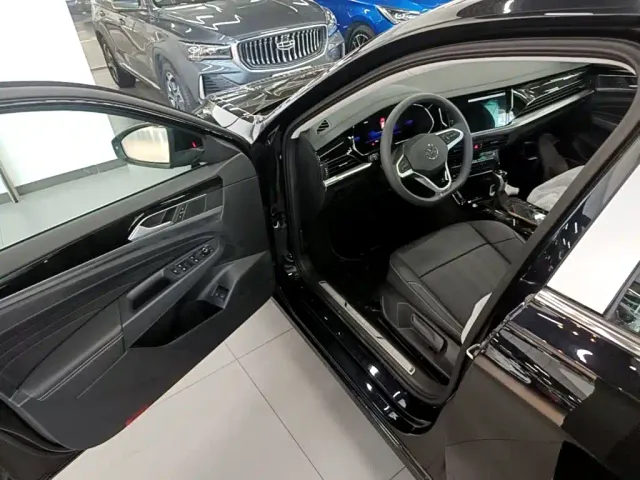 Volkswagen Passat — Фото автомобиля 15
