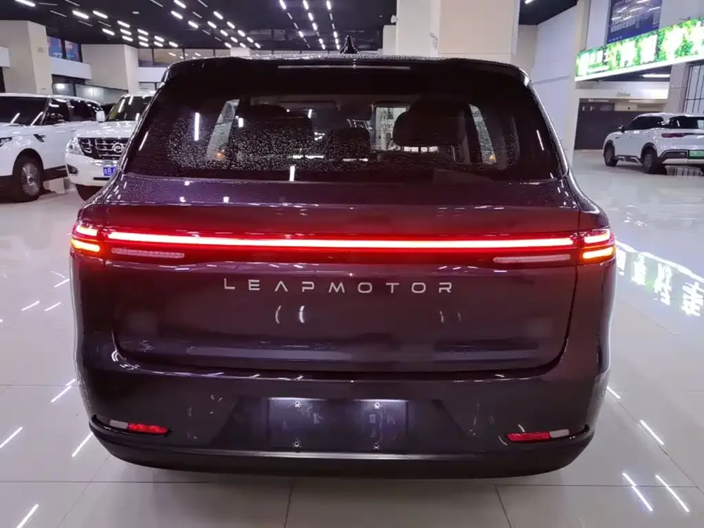 Leapmotor Leapmotor C10 2024 210 Smart Edition — Фото автомобиля 5