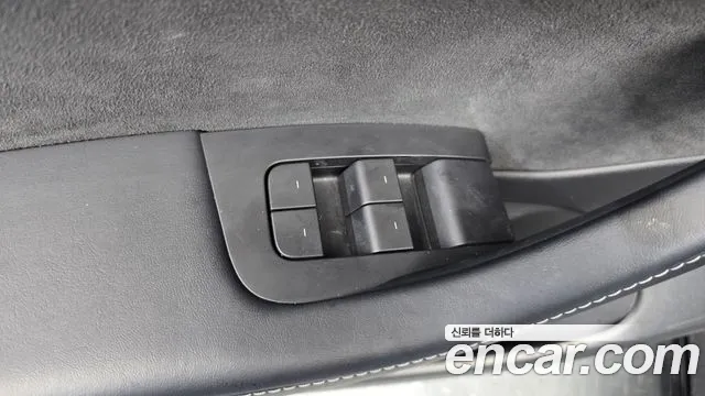 Tesla Model 3 — Фото автомобиля 20