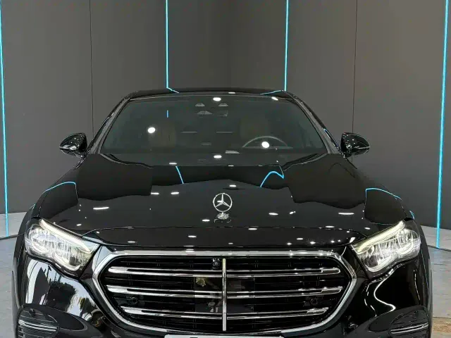 Mercedes-Benz E-Class — Фото автомобиля 2