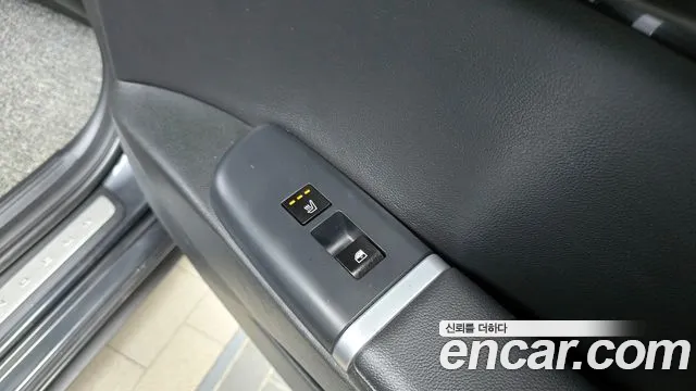 Hyundai Grandeur Grandeur (GN7) 2.5 Бензин 2WD — Фото автомобиля 19