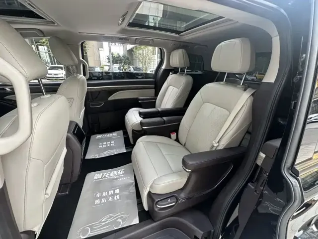 GAC Trumpchi M8 — Фото автомобиля 10