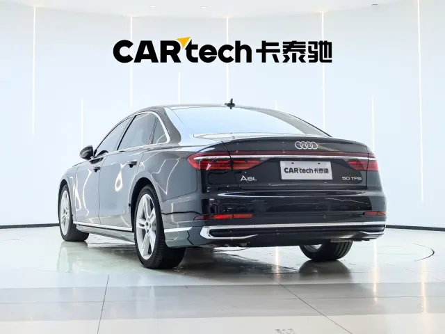 Audi A8 — Фото автомобиля 4