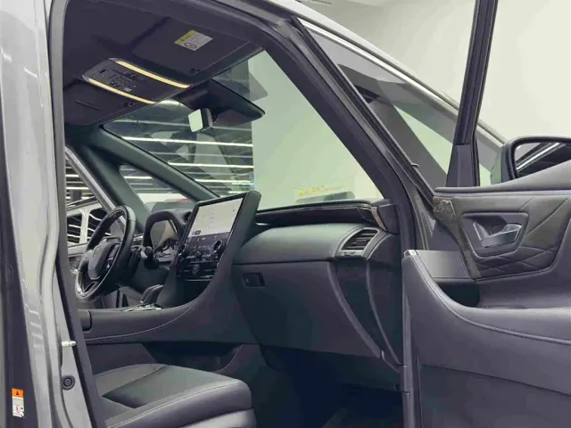 Toyota Vellfire — Фото автомобиля 10