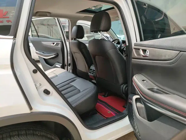 Changan CS75 — Фото автомобиля 18