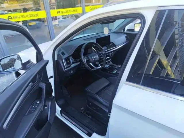 Audi Q5L — Фото автомобиля 4