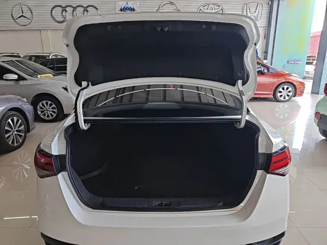 Nissan Sylphy — Фото автомобиля 18