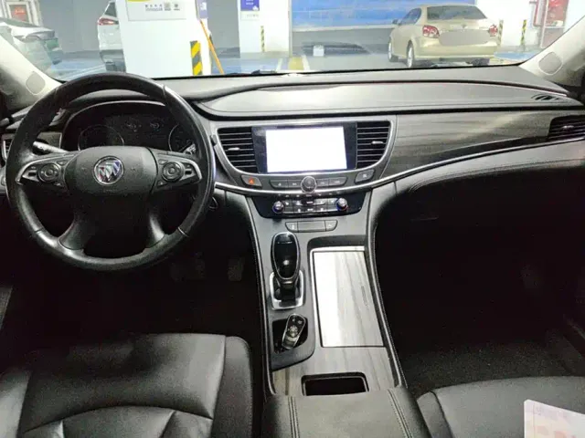 Buick LaCrosse — Фото автомобиля 12