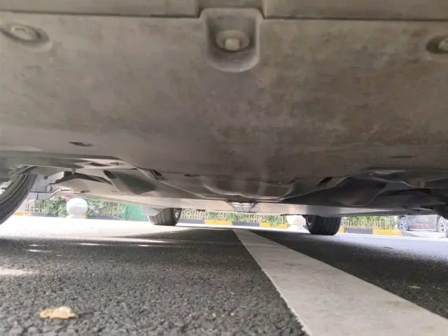 Tesla Model Y — Фото автомобиля 23
