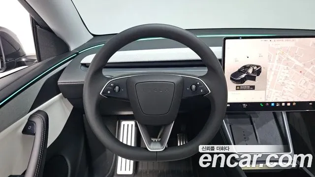 Tesla Model Y — Фото автомобиля 8