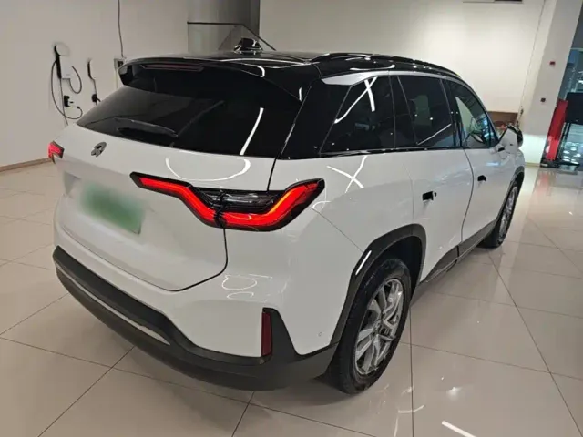 Nio ES6 — Фото автомобиля 6
