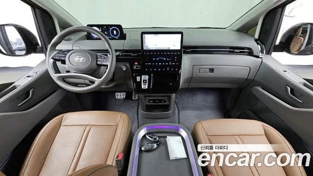 Hyundai Staria Staria 4WD Lounge 9 мест — Фото автомобиля 7