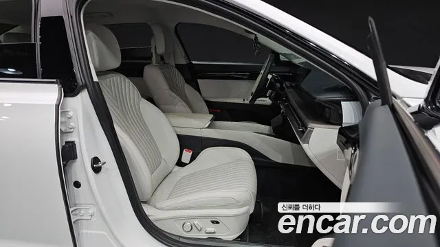 Hyundai Grandeur GN7 — Фото автомобиля 16