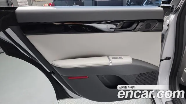 Hyundai Grandeur GN7 — Фото автомобиля 14
