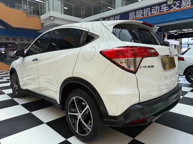 Honda Vezel — Фото автомобиля 4