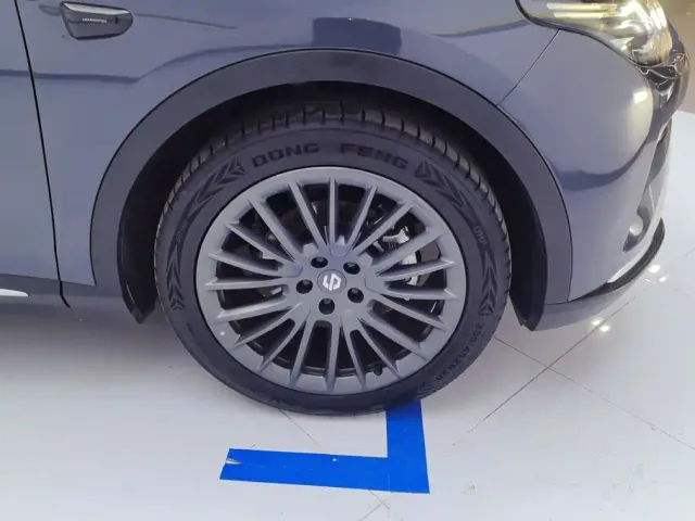 Leapmotor C11 — Фото автомобиля 6