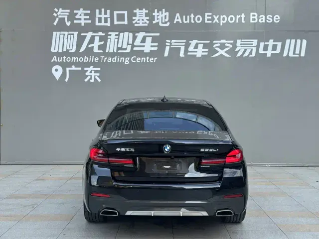 BMW 5 Series — Фото автомобиля 4