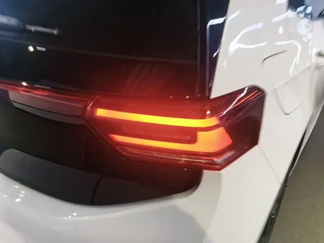 Volkswagen ID.3 — Фото автомобиля 7