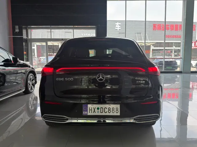 Mercedes-Benz EQE SUV — Фото автомобиля 16