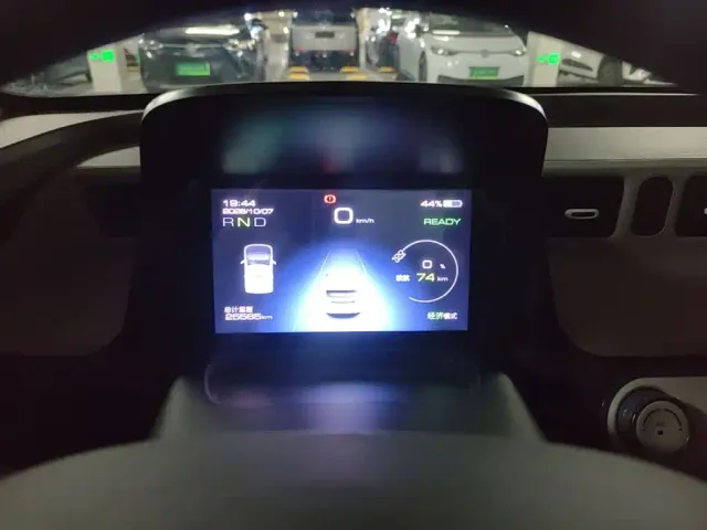 Wuling Hongguang Mini EV — Фото автомобиля 8