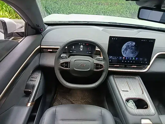 Dongfeng eπ 008 — Фото автомобиля 10