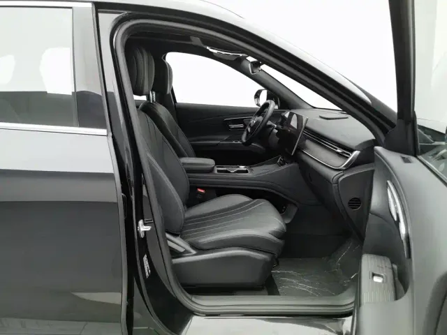 Chery Tiggo 8 — Фото автомобиля 23