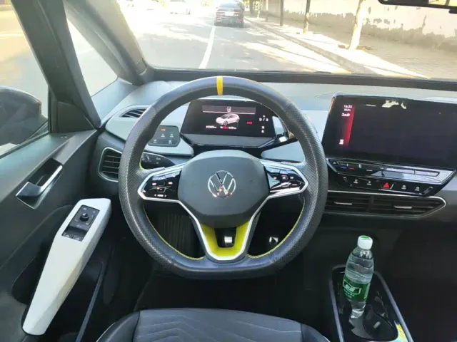 Volkswagen ID.3 — Фото автомобиля 10