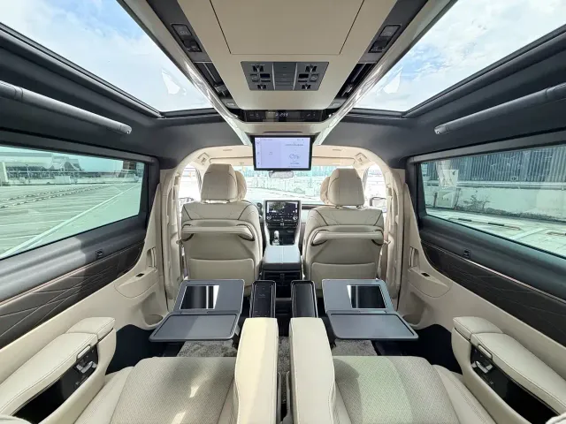 Toyota Vellfire — Фото автомобиля 11