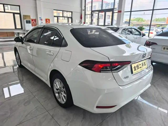Toyota Corolla — Фото автомобиля 5
