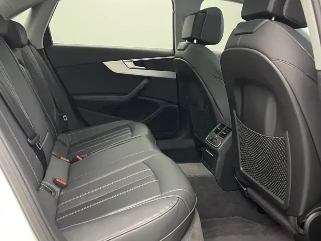 Audi Audi A4L 2022 40 TFSI Luxury Dynamic — Фото автомобиля 23