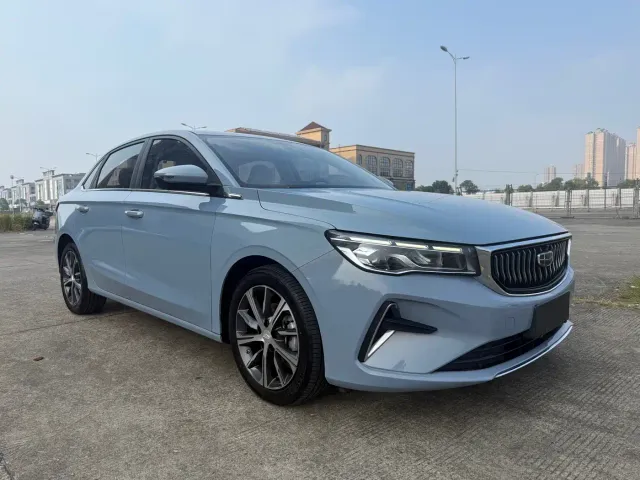 Geely Emgrand — Фото автомобиля 3