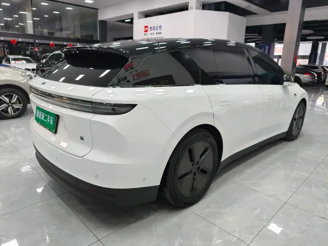 Li Auto i6 — Фото автомобиля 9