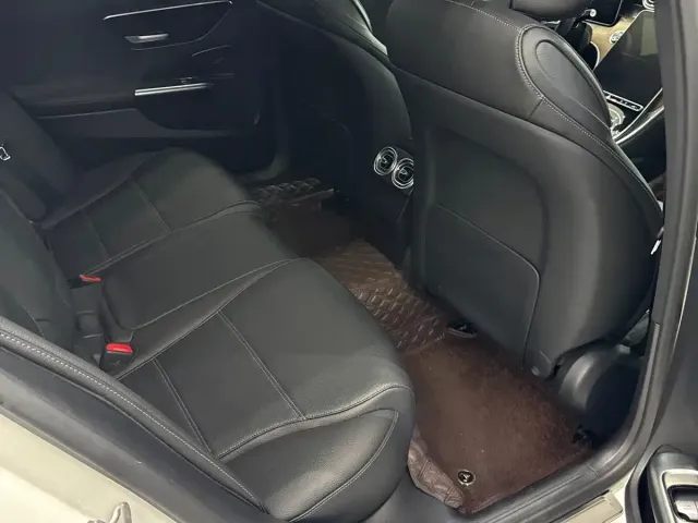 Mercedes-Benz C-Class — Фото автомобиля 10