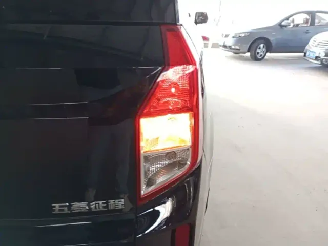 Wuling Zhengcheng — Фото автомобиля 7