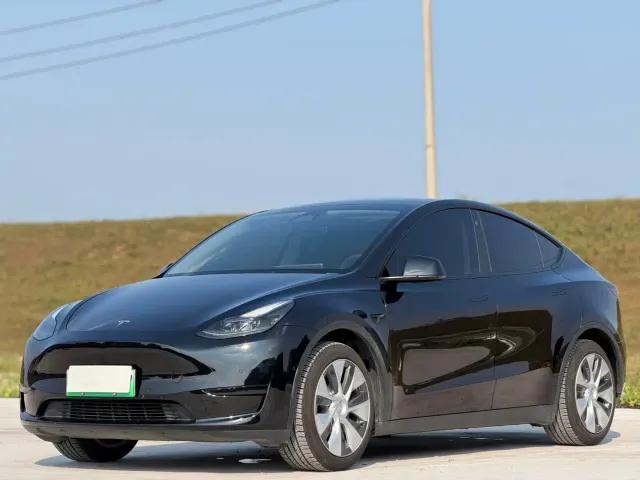 Фотография автомобиля — Tesla Model Y