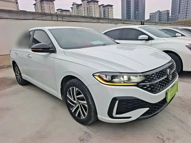 Volkswagen Lavida — Фото автомобиля 3