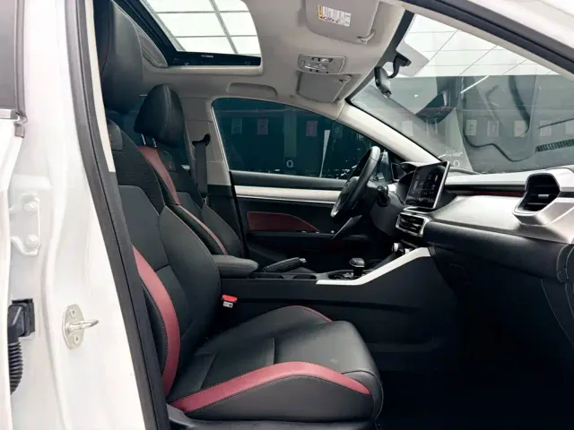 Geely Binyue — Фото автомобиля 14