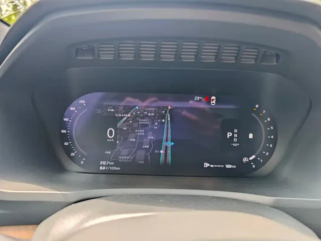 Volvo XC90 — Фото автомобиля 8