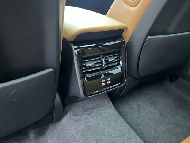 Toyota Avalon — Фото автомобиля 18