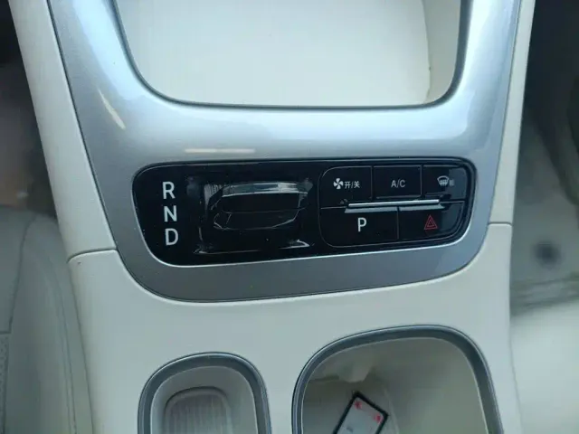 Geely Starry Wish — Фото автомобиля 6