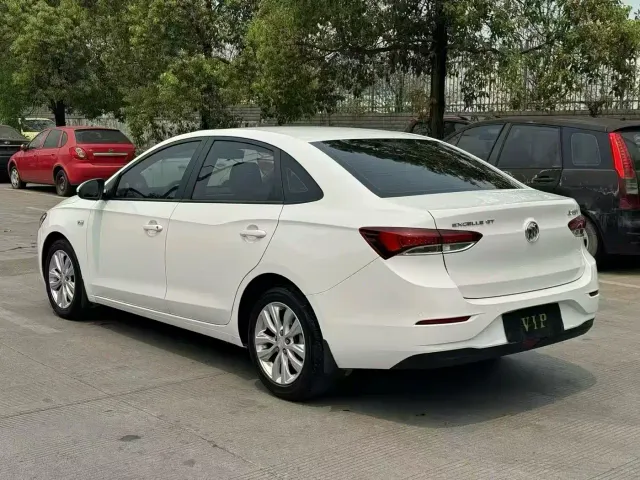Buick Excelle — Фото автомобиля 9