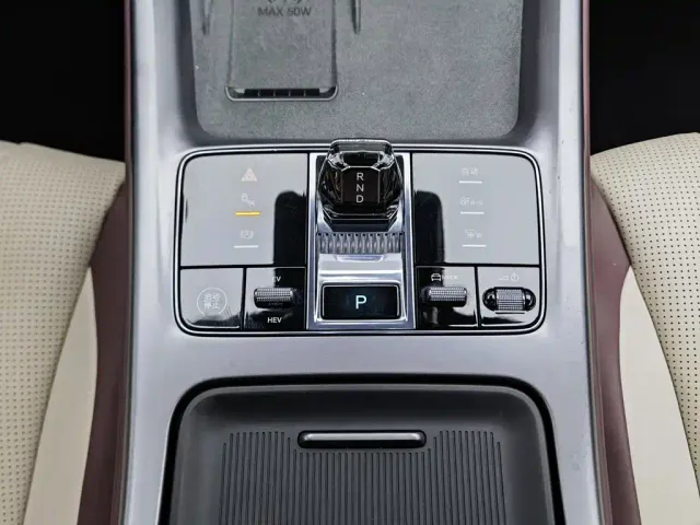 BYD Seal 07 DM-i — Фото автомобиля 13