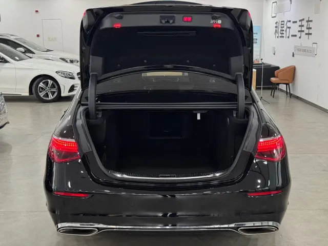 Mercedes-Benz S-Class — Фото автомобиля 6