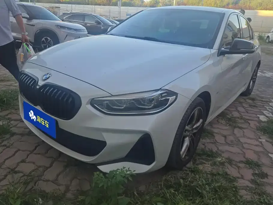 Фотография автомобиля — BMW 1 Series