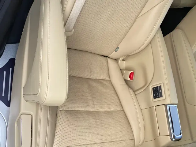 Toyota Alphard — Фото автомобиля 22