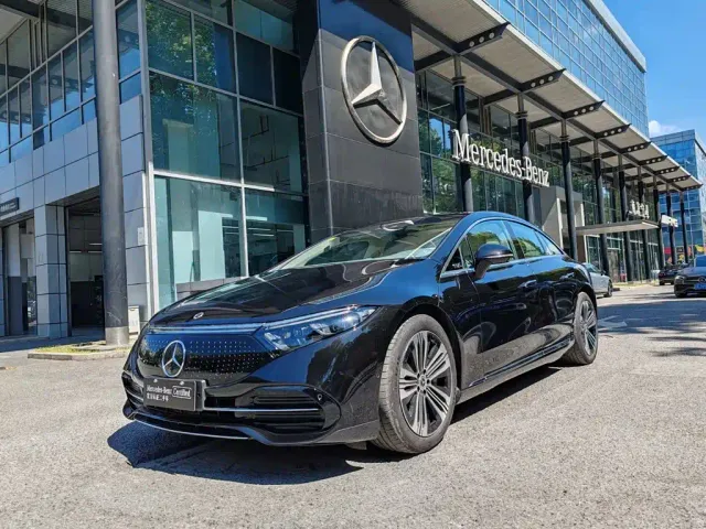 Фотография автомобиля — Mercedes-Benz EQS