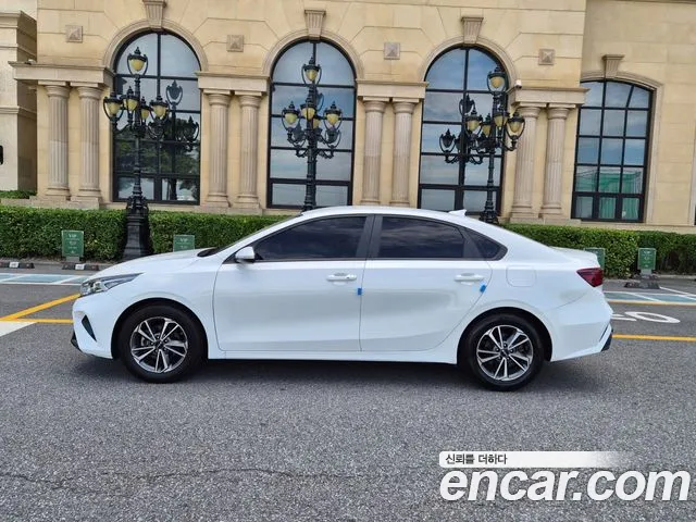 Kia K3 Generation 2 — Фото автомобиля 3