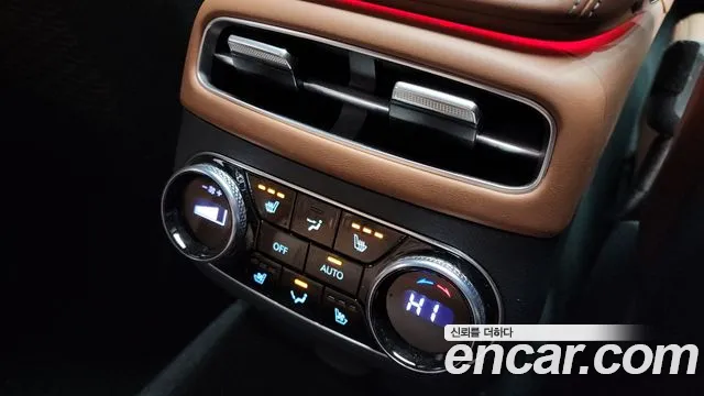 Genesis GV70 2.5T Бензин AWD — Фото автомобиля 19