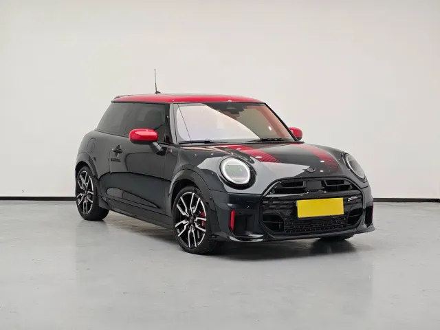 MINI John Cooper Works — Фото автомобиля 2